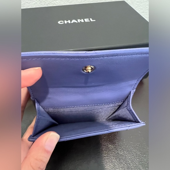 Authentic Chanel compact wallet - Picture 4 of 7